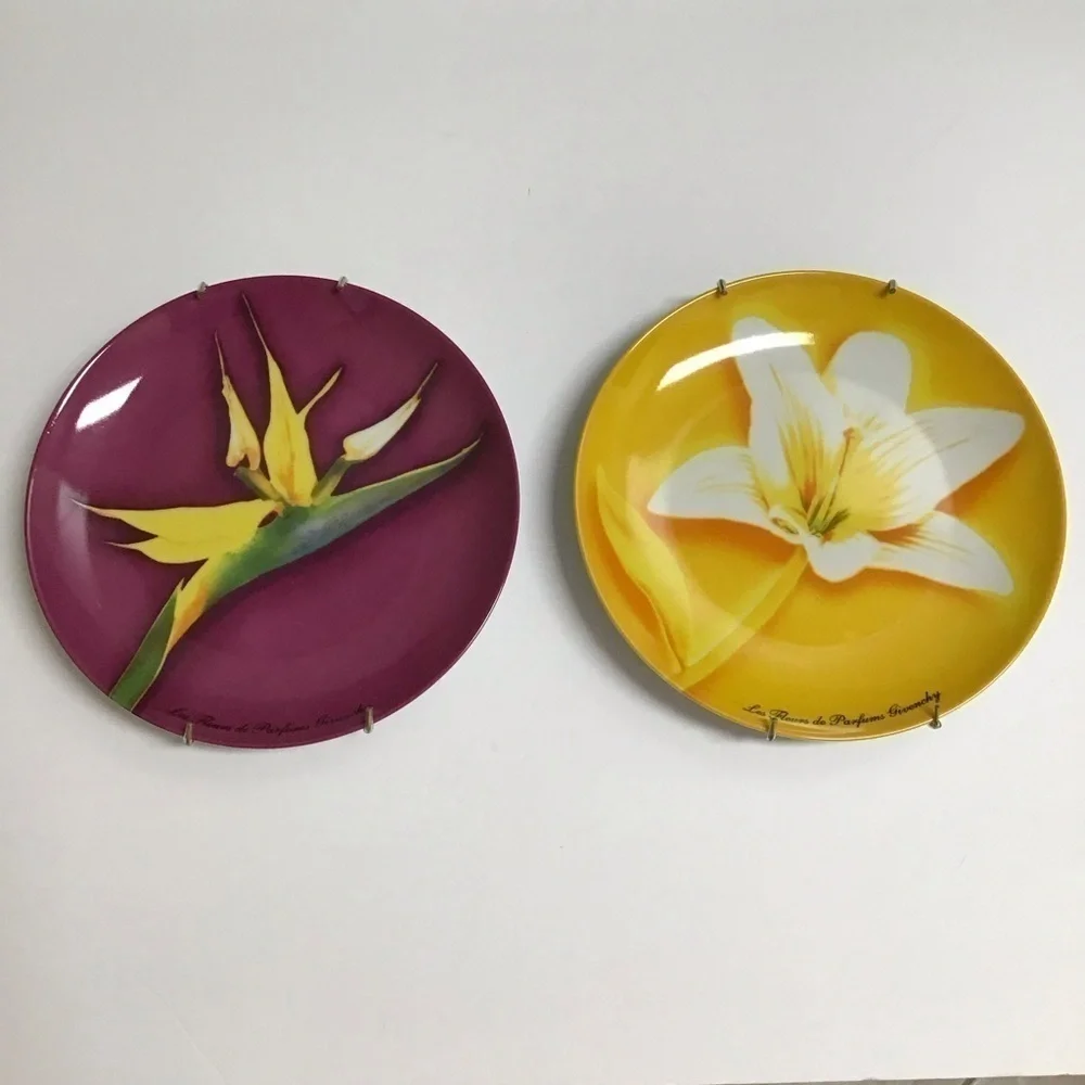 Givenchy Paris Porcelain Dessert Plates SET OF 2 Lily Bird of Paradise 8.25 2003